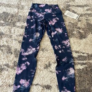 Lululemon BRAND NEW WITH TAGS ALIGN LEGGINGS